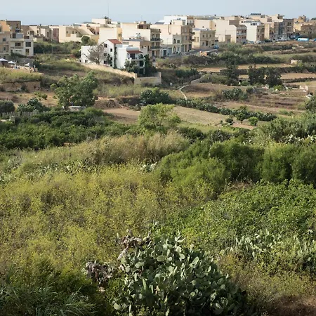 3 Bedroom Farmhouse With Private Pool & Views In Gozo Apartamento *