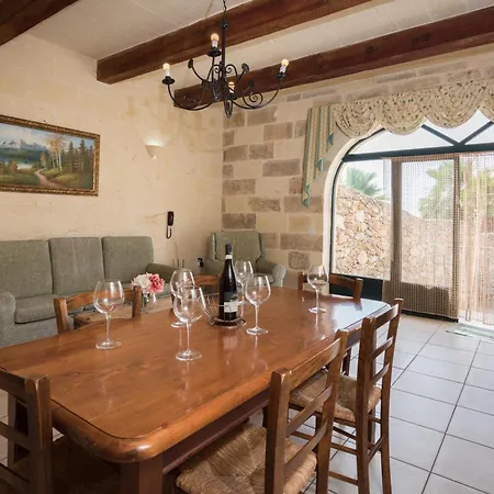 3 Bedroom With Private Pool & Views In Gozo Διαμέρισμα
